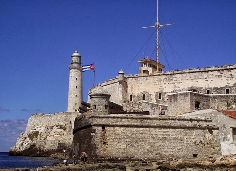 El número de cubanos que está abandonando la isla y opta por cruzar la frontera mexicana ha ido en aumento. Según cifras del Servicio de Aduanas y Protección de Fronteras actualizadas hasta agosto, al menos 13,382 inmigrantes cubanos llegaron a la fronter