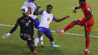 video: el guardameta de haiti marca uno de los autogoles mas ridiculos de las eliminatorias del mundial de catar