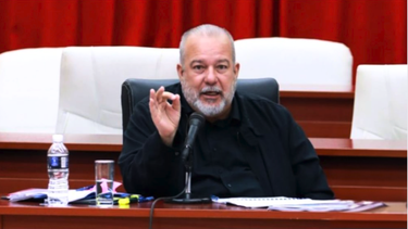 manuel marrero descentraliza la economia: municipios podran aprobar todos los actores economicos en cuba