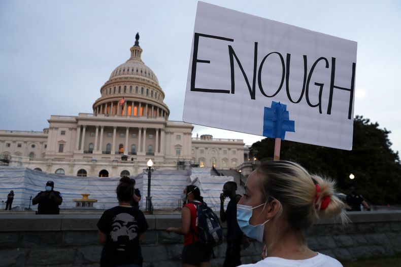 AMN-GEN_EEUU-INJUSTICIA_RACIAL-ENCUESTAS-0.jpg