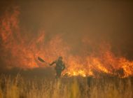 incendios forestales y ola de calor agobian a espana