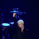 Cyndi Lauper durante su presentación en la ceremonia de incorporación al Salón de la Fama del Rock and Roll de 2025 el sábado 8 de noviembre de 2025 en L.A. Live en Los Ángeles. (Foto AP/Chris Pizzello)