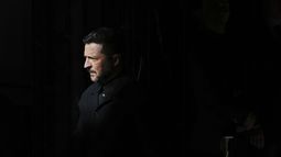 El presidente de Ucrania, Volodymyr Zelenskyy, llega a una conferencia de prensa en el Castillo de Praga, República Checa, el 4 de mayo de 2025. (AP Foto/Petr David Josek)