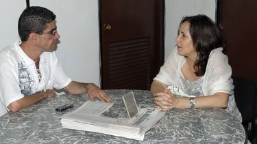 Francisco Rodríguez, conocido como Paquito el de Cuba, junto a su protectora Mariela Castro.