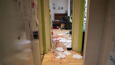 la primera imagen del interior de la redaccion de charlie hebdo despues de la masacre