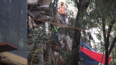 crece desesperacion por desaparecidos tras sismo en mexico