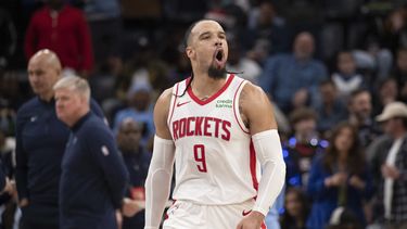El escolta de los Rockets de Houston Dillon Brooks (9) celebra durante la segunda mitad del juego de NBA frente a los Grizzlies de Memphis, el viernes 15 de diciembre de 2023, en Memphis, Tennessee. (AP Foto/Nikki Boertman)