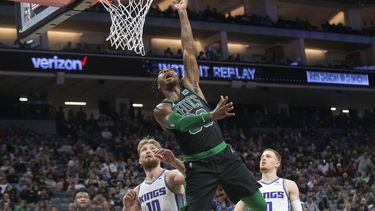 Celtics apalean a Kings; Tatum logra 32 puntos