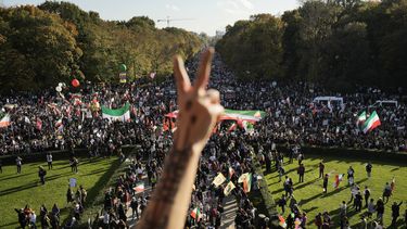 Protestan en Alemania y EEUU a favor de activitas en Irán