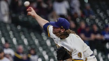 Con sólida actuación de Burnes, Cerveceros vencen a Piratas
