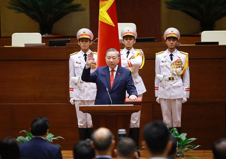El líder de Vietnam, To Lam, asume el cargo de presidente del país en Hanói, Vietnam, el martes 7 de abril de 2026. (Duong Van Giang/VNA via AP)