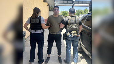 ice arresta a cubano acusado de fraude tras ser liberado por carcel santuario en nuevo mexico: claves del caso