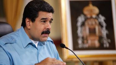 americateve | En cadena nacional, el presidente Nicolás Maduro se refirió a la sanción aprobada del senado de Estados Unidos contra funcionarios venezolanos. El mandatario se dirigió a Obama y lo invitó a recuperar la ?cordura?.
