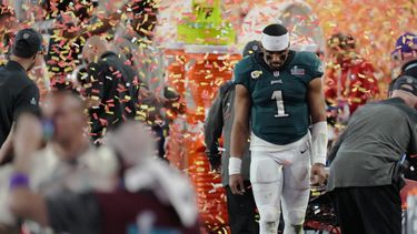 Hazañas de Hurts no fueron suficiente para los Eagles