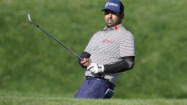 Lahiri aventaja por un golpe y el Players se acerca al final