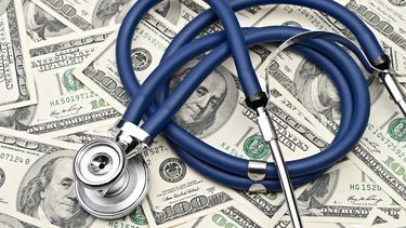 buscado por fraude al medicare regresa de cuba a miami y...