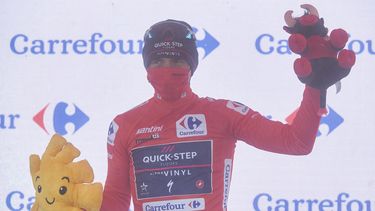 Evenepoel lidera la Vuelta, Vine gana 6ta etapa
