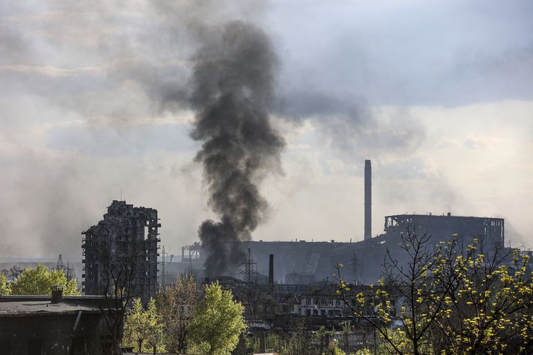 Tropas ucranianas no tendrán salida fácil de siderúrgica