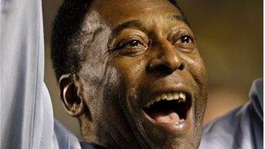 americateve | Pelé mejora de su condición de salud y salió de la unidad de cuidados intensivos, informó el martes el hospital brasileño donde está internado desde la semana pasada.