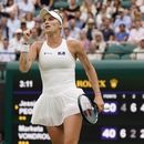 La checa Marketa Vondrousova celebra un punto ante la estadounidense Jessica Pegula en los cuartoa de final de Wimbledon el martes 11 de julio del 2023. (AP Foto/Alberto Pezzali)
