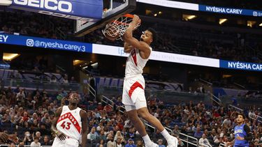 Raptors derrotan a Magic 102-89 e hilan 5 victorias