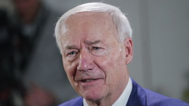 exgobernador republicano de arkansa anuncia su candidatura a la presidencia de eeuu