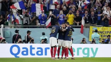 recital mbappe: francia vence a polonia y alcanza cuartos