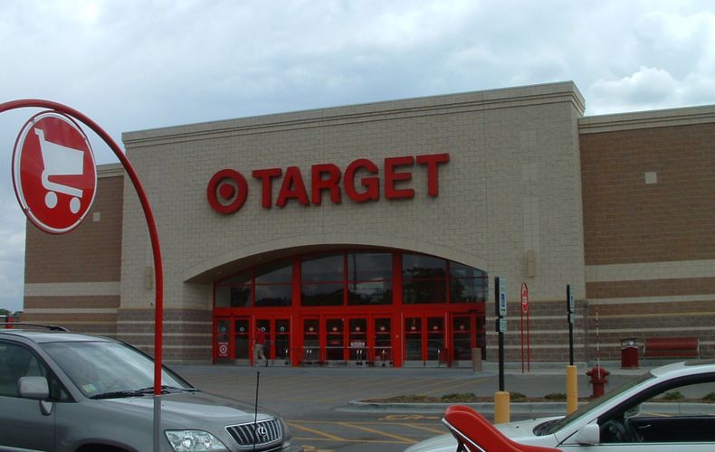Roban información de cuarenta millones de clientes de la tienda Target, quienes compraron allí con tarjetas de crédito y débito.