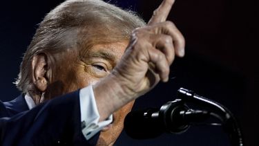 El presidente de EEUU, Donald Trump, habla durante una cumbre sobre inteligencia artificial en el Auditorio Andrew W. Mellon, en Washington, el miércoles 23 de julio de 2025. (AP Foto/Julia Demaree Nikhinson)