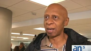 americateve | El opositor cubano Guillermo Fariñas negó en Miami que intercediera con las autoridades estadounidenses para que le negaran la visa al hombre que lo agredió recientemente con un cuchillo y apuñalo a una Dama de Blanco.