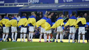 Everton suspende patrocinios con magnate ruso