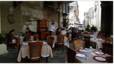 antes de dejar cuba el cosmos se pasea por la habana vieja