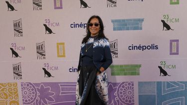 La productora Olivia Harrison posa en la alfombra roja de la versión restaurada de Pedro Páramo de Carlos Velo en el Festival de Cine de Morelia, en México, el martes 14 de octubre de 2025. (Foto AP/Berenice Bautista)