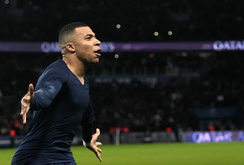DEP-FUT FRANCIA-MBAPPÉ