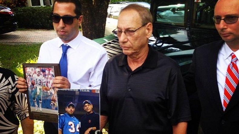 Los padres del periodista decapitado por el ISIS difundieron una declaración en la que pidieron respeto. Usaron la misma expresión que los Foley cuando se enteraron de la ejecución de su hijo