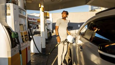 bajan los precios de la gasolina en eeuu