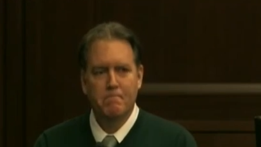 americateve | Michael D. Dunn admitió durante el juicio que mató al adolescente negro Jordan Davis, pero sostuvo en todo momento que disparó en defensa propia porque temió por su vida.
