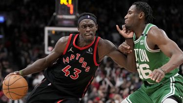 Raptors superan 115-112 a Celtics en tiempo extra