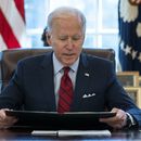 Biden anula restricción a ayuda exterior vinculada a abortos