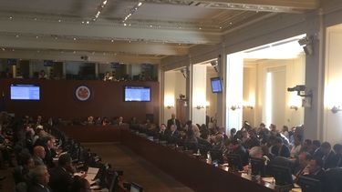 consejo permanente de la oea evalua la situacion de venezuela pese a la negativa de nicolas maduro