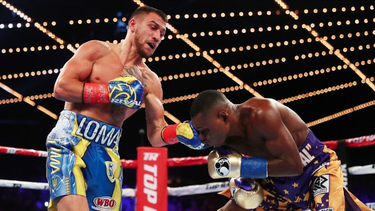 guillermo rigondeaux no puede ante  vasyl lomachenko y se retira de la pelea