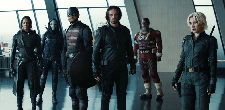 Esta imagen publicada por Marvel Studios muestra, de izquierda a derecha, Hannah John-Kamen, Olga Kurylenko, Wyatt Russell, Sebastian Stan, David Harbour y Florence Pugh en una escena de Thunderbolts. (Disney-Marvel Studios vía AP)