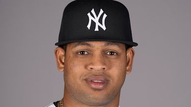 ARCHIVO - Randy Vásquez de los Yanquis de Nueva York posa para una fotografía durante el entrenamiento de primavera en febrero de 2023, en Tampa, Florida. (AP Foto/David J. Phillip, Archivo)