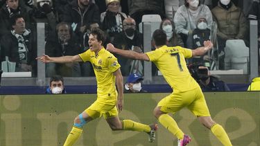 Villarreal anestesia 3-0 a Juventus y avanza a cuartos