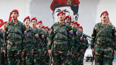 ordenan toque de queda en bases militares de venezuela
