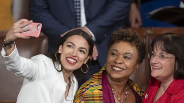Pelosi ve “nuevo amanecer” en Congreso de EEUU