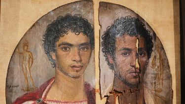 El cuadro “Tondo de los Dos Hermanos” en el Museo Egipcio en El Cairo el 11 de octubre del 2026. (AP foto/Amr Nabil)