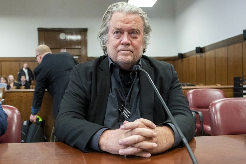 En esta imagen de archivo, Steve Bannon comparece en un tribunal en Nueva York el 12 de enero de 2023. (Steven Hirsch/New York Post vía AP, Pool, archivo)