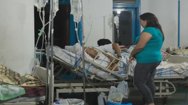 crisis hospitalaria en venezuela obliga a personal de la salud a protestar contra el gobierno de maduro