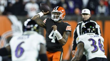 Browns vence 13-3 a Ravens en debut de Watson en casa